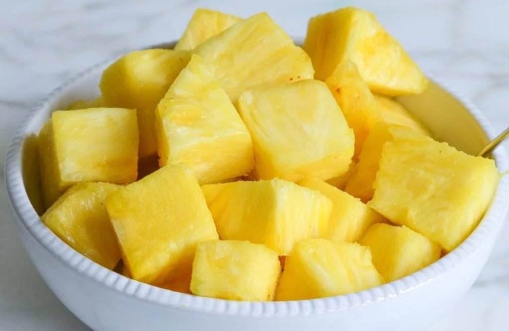 Pineapple Pulissery Kerala Style