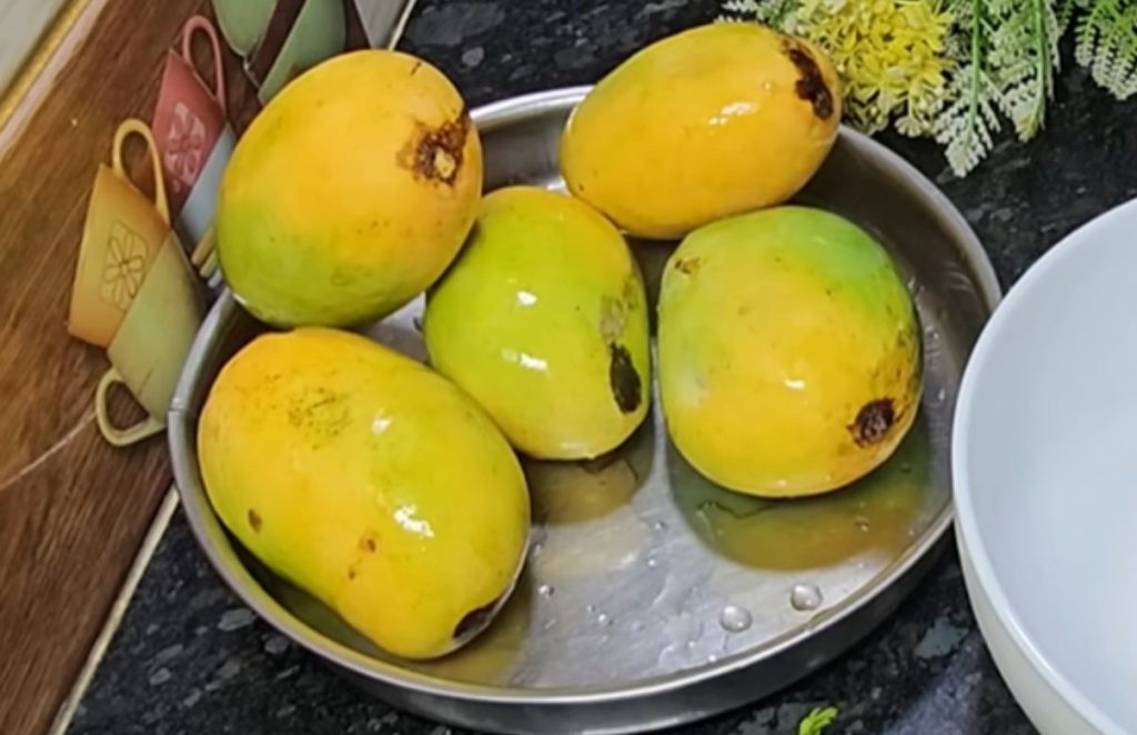 Special Mango Icecream